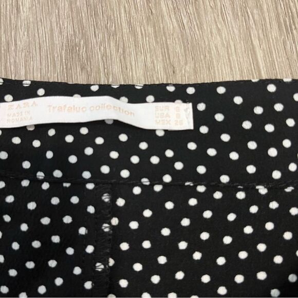 Women's Zara Black & White Polka Dot Print Ruffle Shorts - Picture 7 of 8